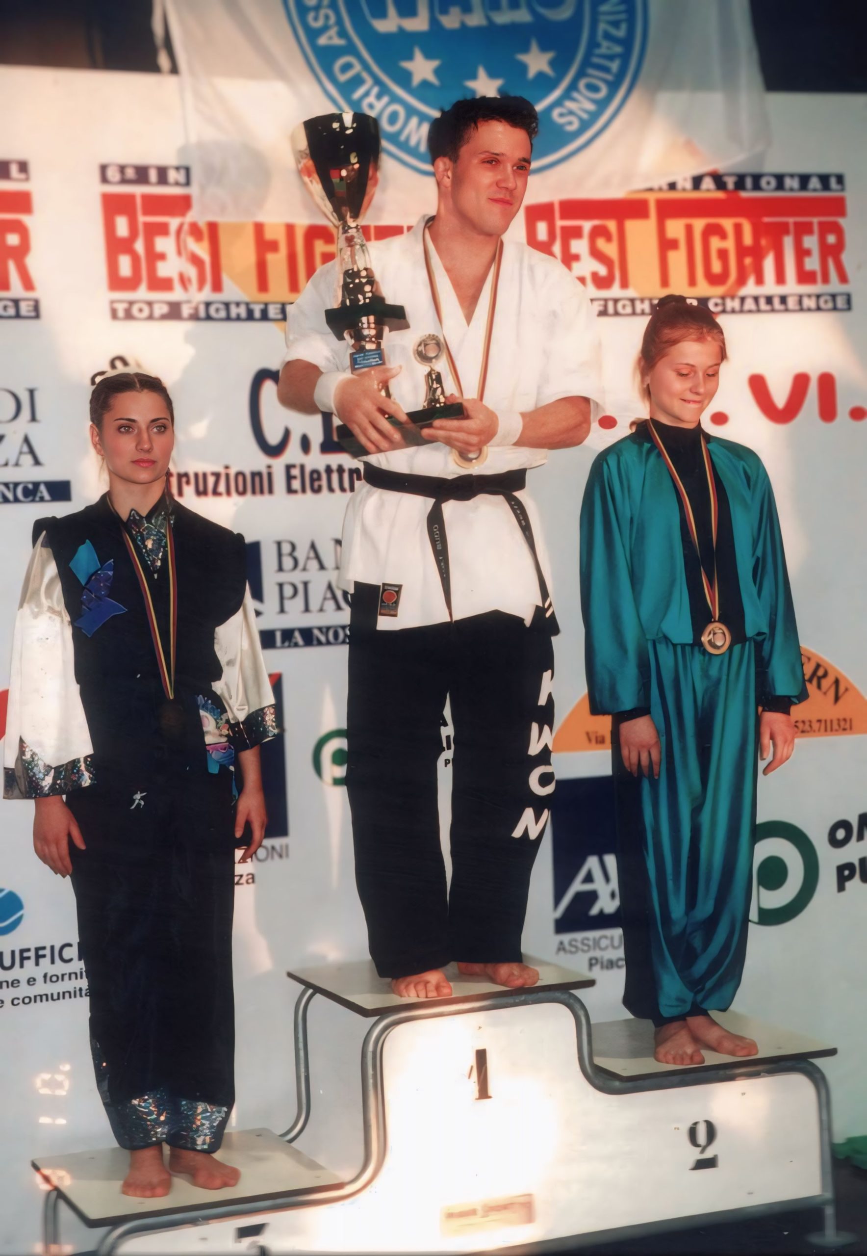 Вероника Домбровская — архив клуба Kickfighter